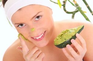 olio di avocado per il ringiovanimento della pelle