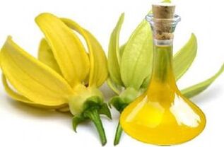olio di ylang ylang per il ringiovanimento della pelle